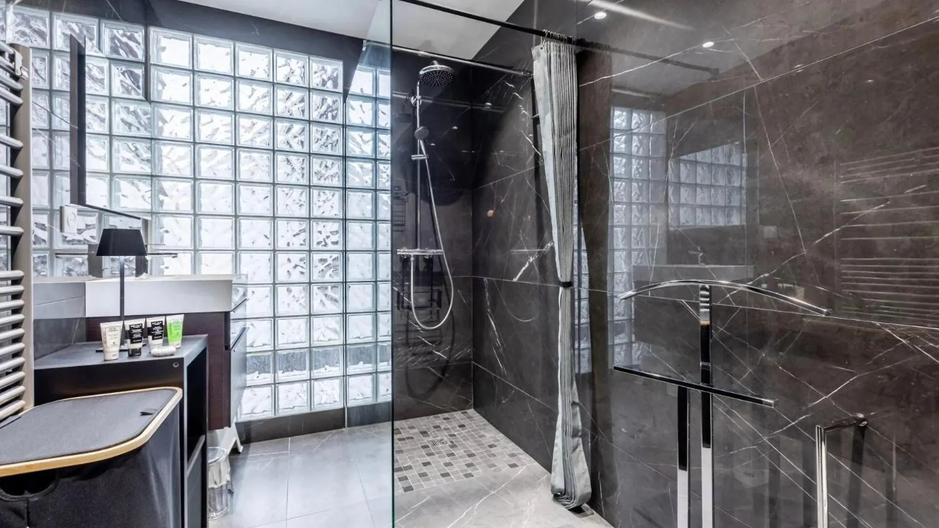 Trocadero Signature Paris Apartment